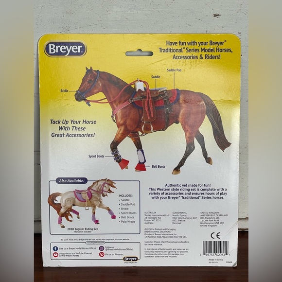 Breyer Western Riding Set - NEW - Picture 2 of 2